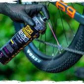 MUC-OFF DRY CHAIN LUBE 400 ml - Mazivo na řetěz s teflonem do sucha