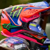 Motokrosová helma 2026 Alpinestars Supertech M10 Deegan orange/purple/pink glossy
