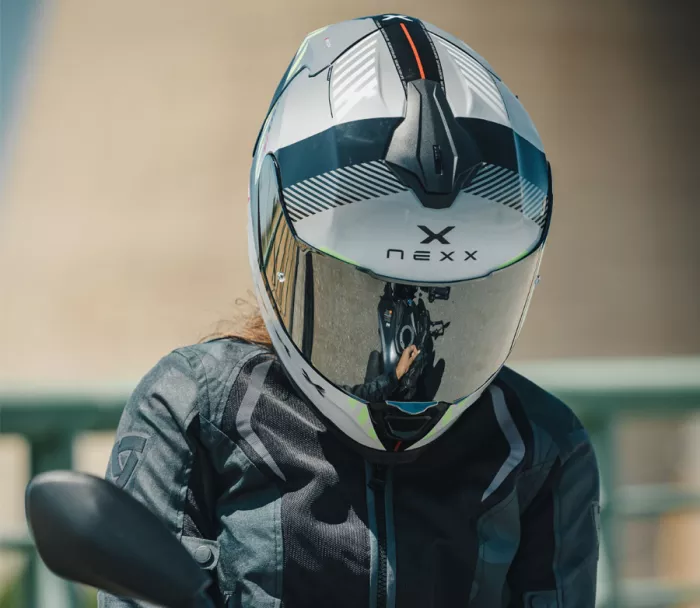 Helma na moto NEXX Y.100R Fade gray