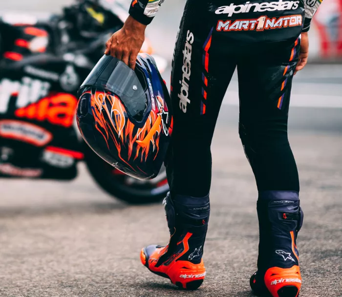 Závodní helma 2026 Alpinestars  Supertech R10 Flyte purple/red glossy