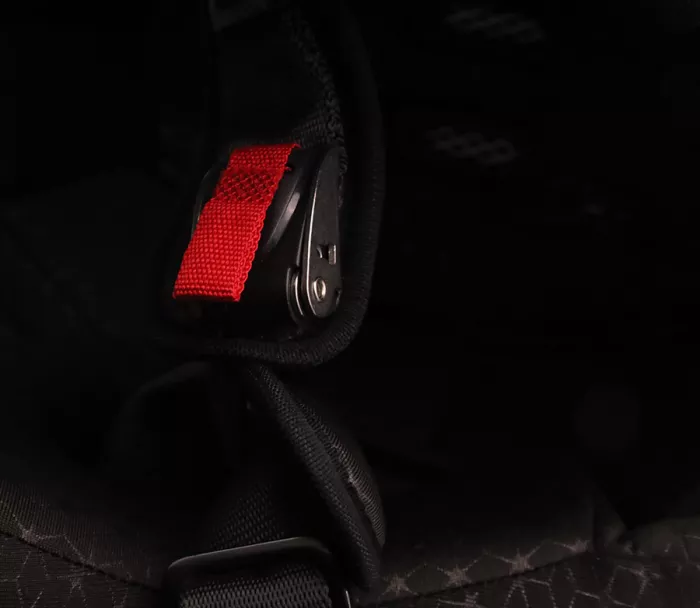 Překlápěcí helma XRC Fronter black glossy