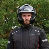 Překlápěcí helma XRC Fronter black glossy