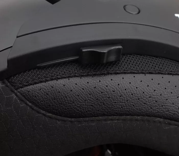 Překlápěcí helma XRC Fronter black matt