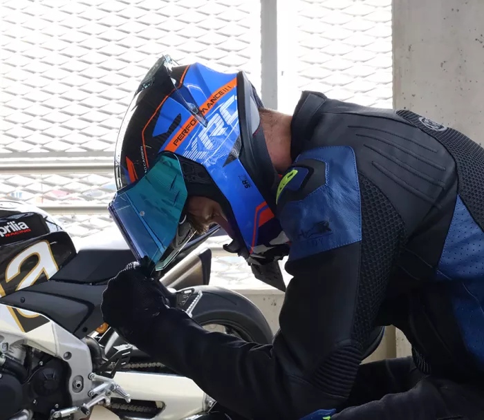 Helma na motocykl XRC Fureso Carbon blue/orange