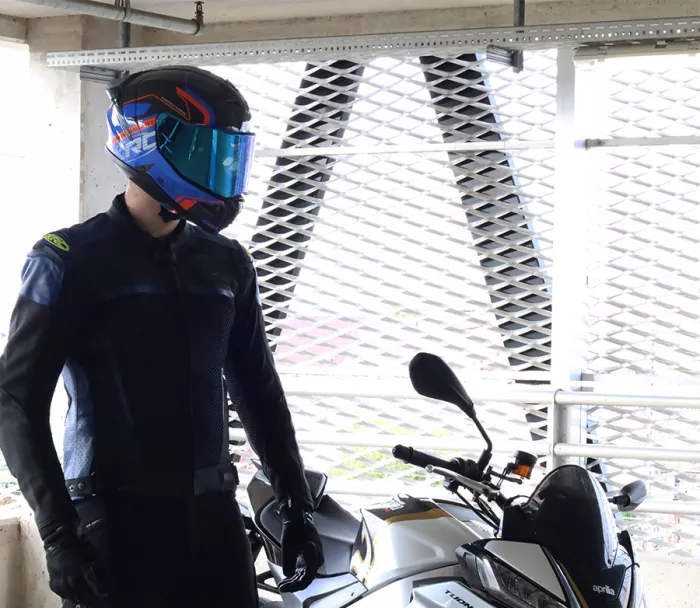 Helma na motocykl XRC Fureso Carbon blue/orange