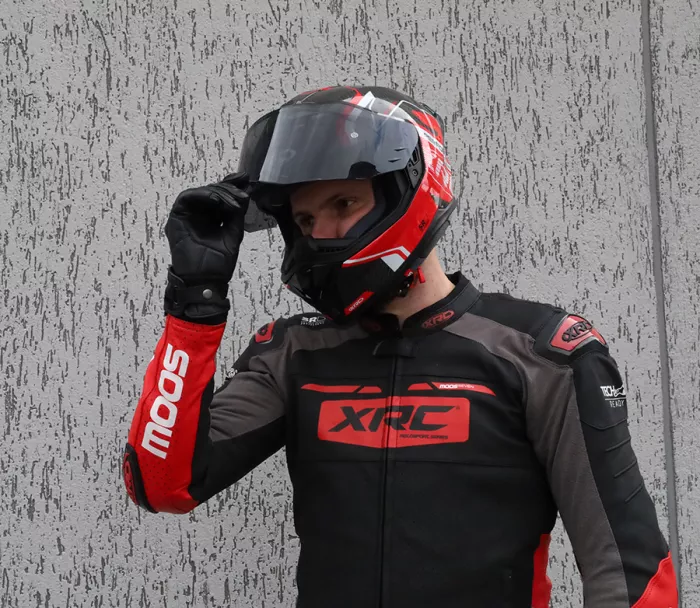 Integrální helma XRC Fureso Carbon red/wht