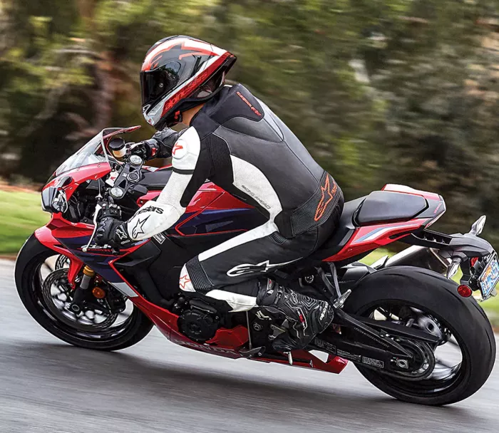 Dvoudílná kožená kombinéza 2025 Alpinestars GP Force Luvr black/white/red fluo