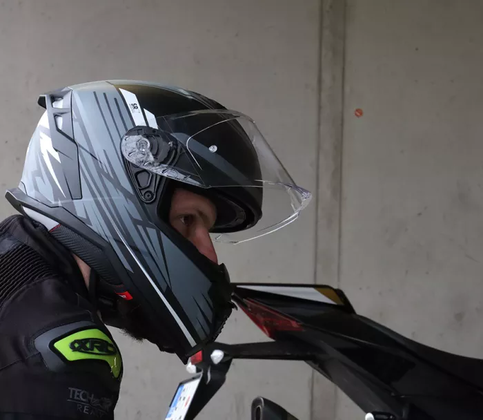 Integrální helma XRC Loomis blk/grey/light grey