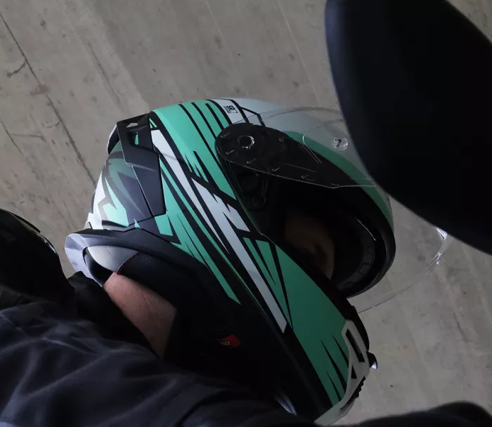 Integrální helma XRC Loomis blk/trqs/dark green/wht