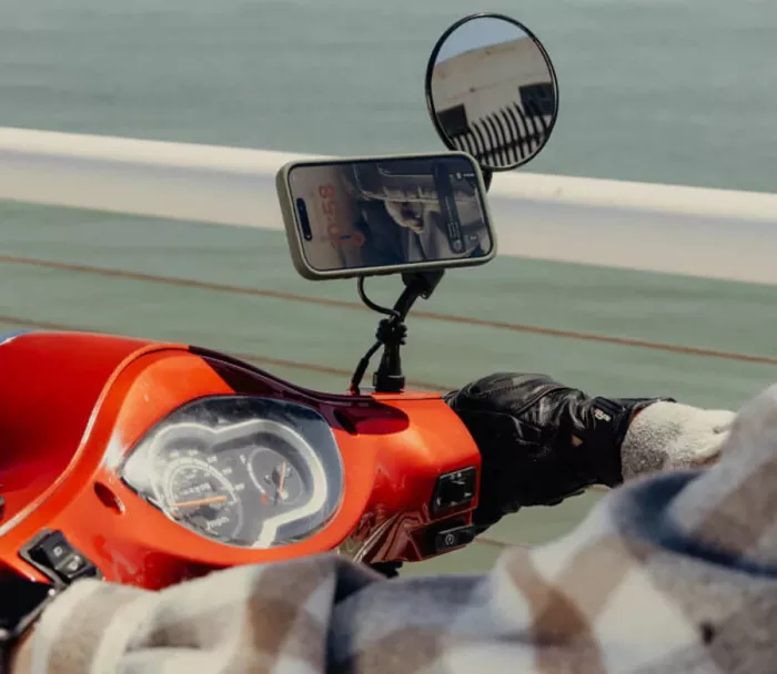 Peak Design Motorcycle Mirror Mount Charging black