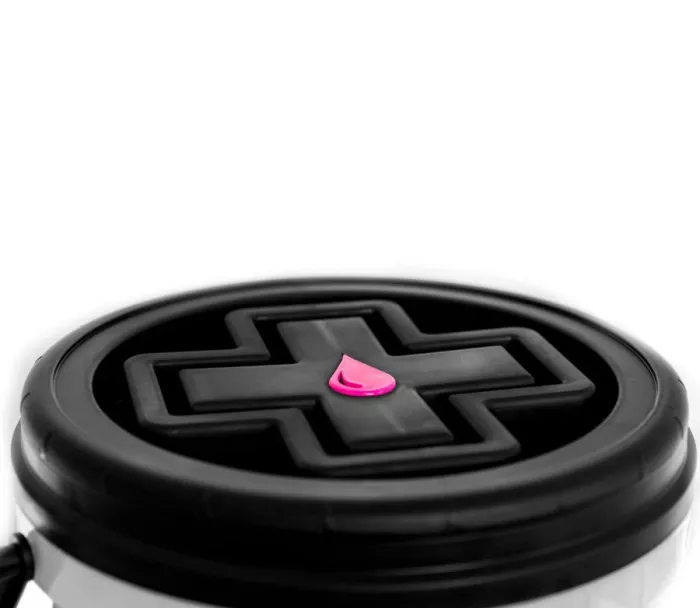 Sada na čištění a ochranu povrchu jízdních kol Muc-Off 999 DIRT BUCKET WITH FILTER