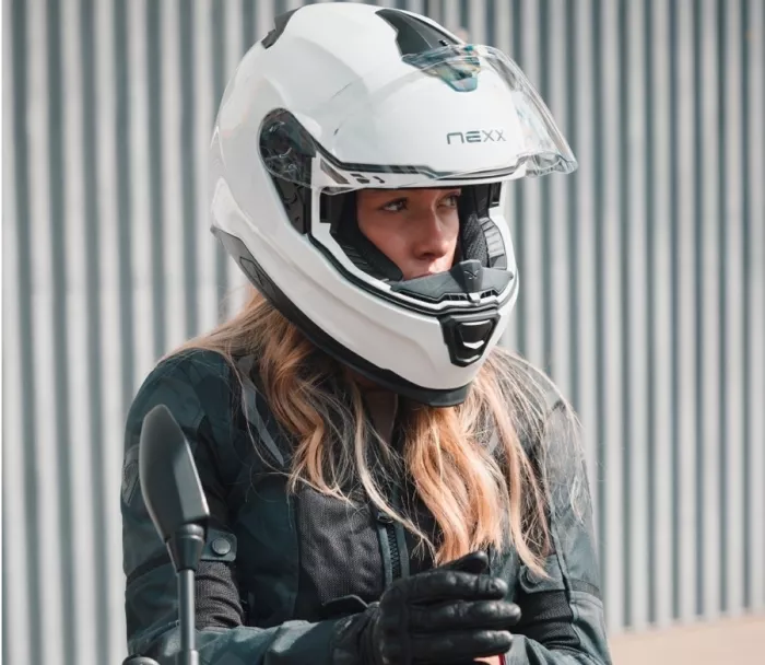 Helma na moto NEXX Y.100 Core white