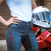 Závodní helma 2024 Alpinestars Supertech R10 Solid white glossy/black matt