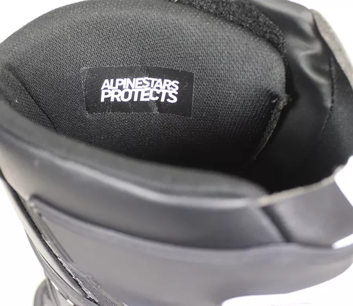 Boty na moto 2025 Alpinestars SMX-6 V3 black/white