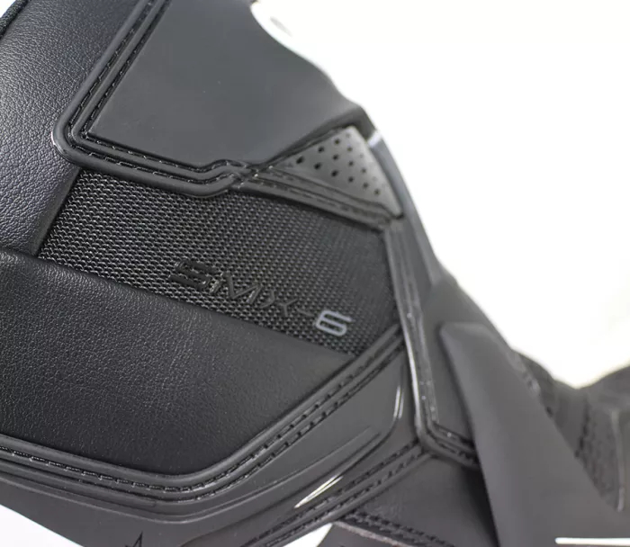 Boty na moto 2025 Alpinestars SMX-6 V3 black/white