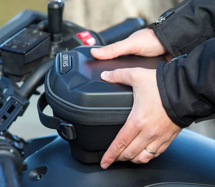 Shad Click system tank bag E03C