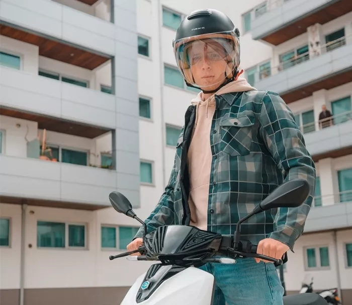 Otevřená helma NEXX Y.10 Plain white